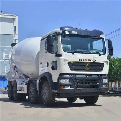 Camion malaxeur à béton automatique